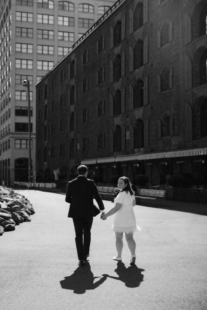 Engagement session in DUMBO Brooklyn, NYC. Photo by OkCrowe Photography. 