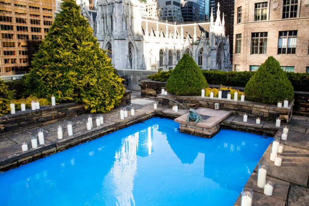 Wedding at 610 and 620 Loft & Garden in Rockefeller Center, New York City. Photo by OkCrowe Photography.