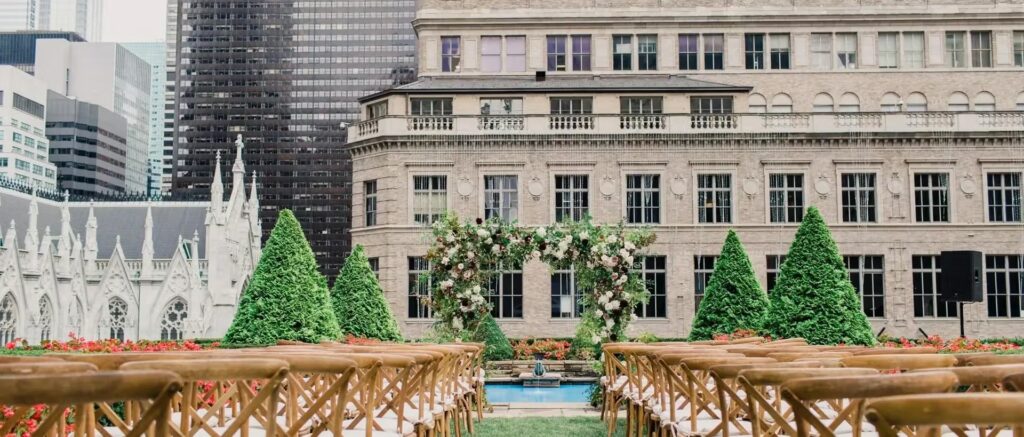 Wedding at 610 and 620 Loft & Garden in Rockefeller Center, New York City. Photo by OkCrowe Photography.