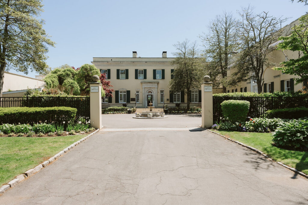 Mansion at Oyster Bay entrance. Photo by OkCrowe Photography.