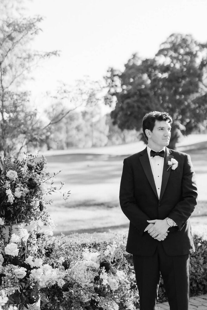 Wedding ceremony at the Mansion at Oyster Bay. Photo by OkCrowe Photography.