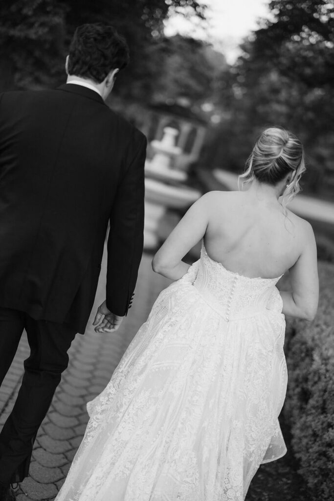 Newlywed portraits at the Mansion at Oyster Bay. Photo by OkCrowe Photography.